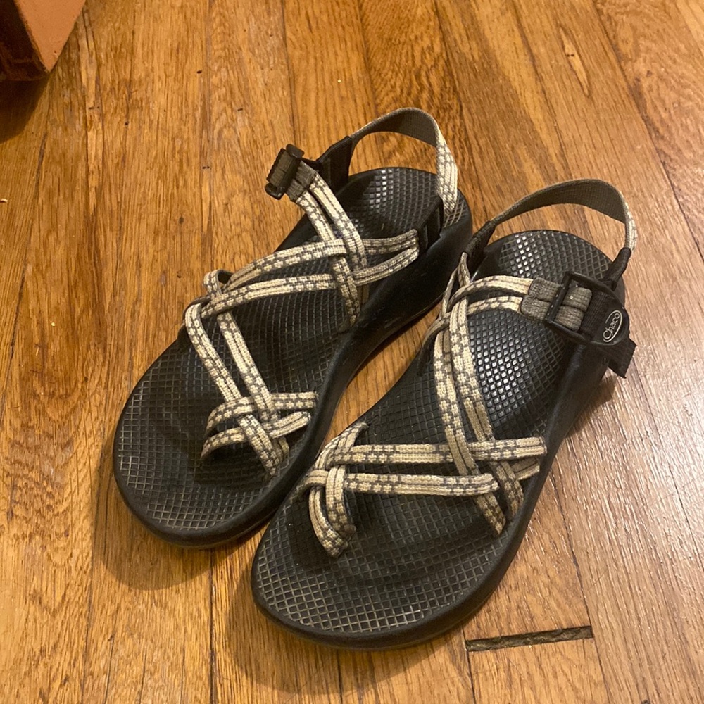 Chacos - grey and white - size 9